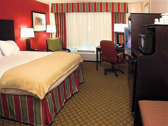 Holiday Inn Express And Suites - Tucumcari, An Ihg Hotel חדר תמונה